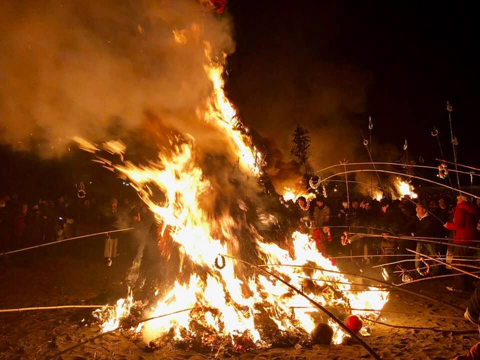 2019年1月の三連休に行われるどんど焼き。開催情報のご紹介。