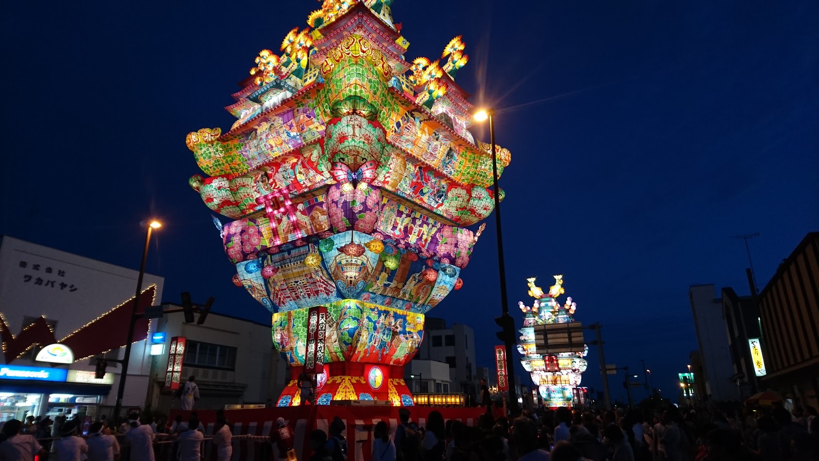 東北の七夕をご紹介！8月にド派手な灯籠とそうめんを楽しむのが東北式！？