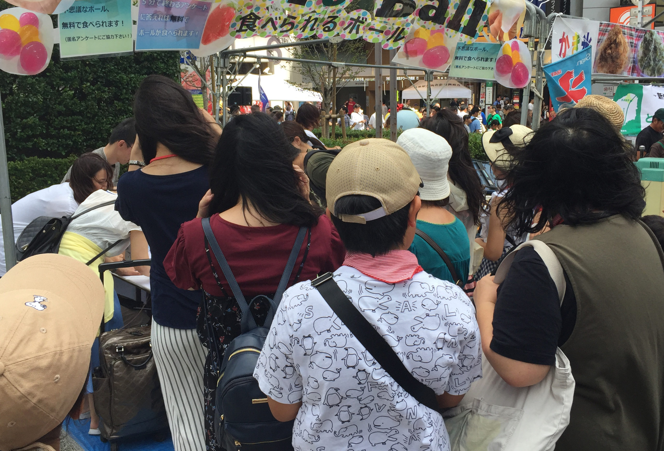 目黒のさんま祭りで新商品サンプリング：オマツリジャパンのPR事例