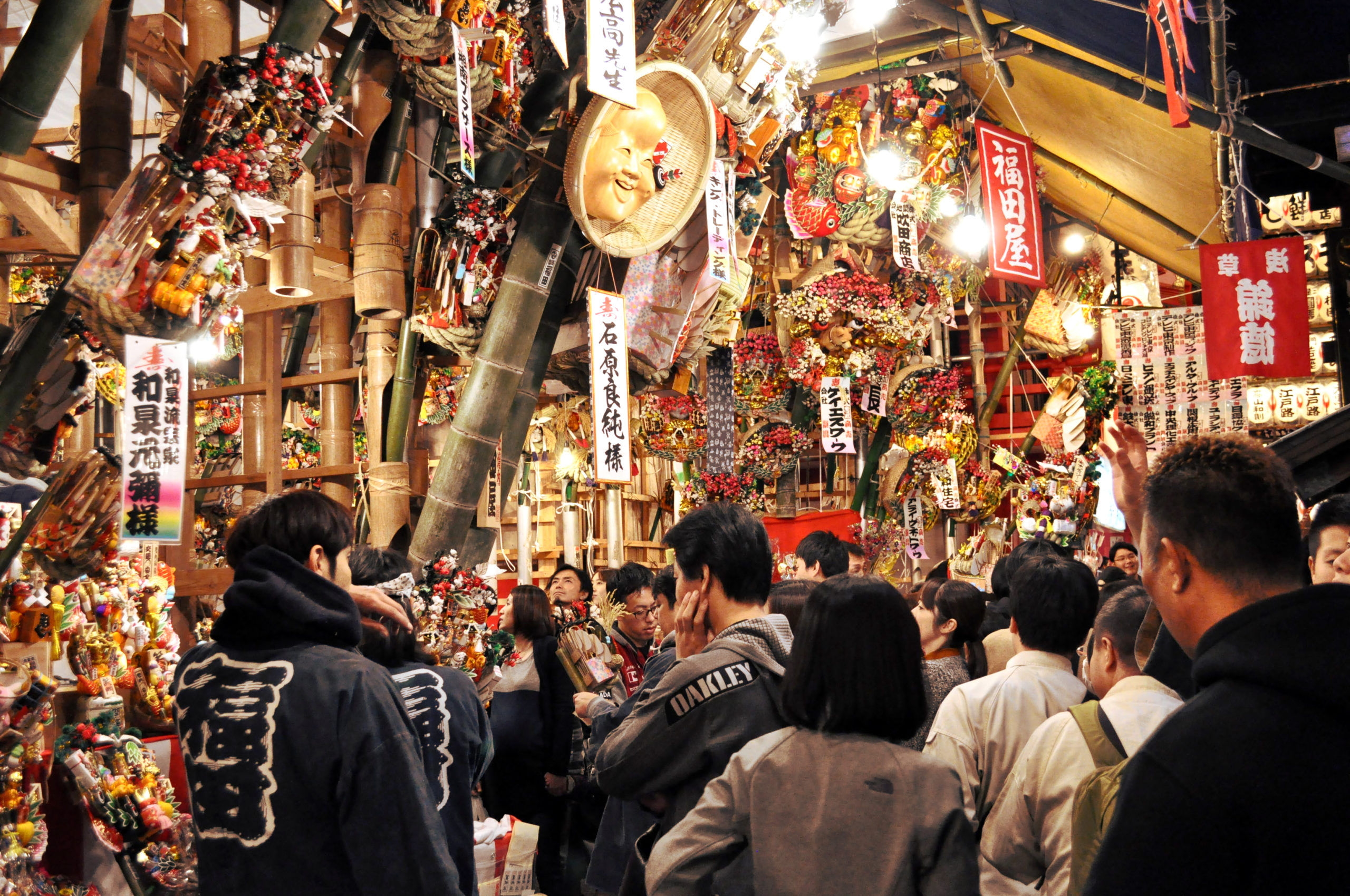 酉の市をご紹介！東京近郊の酉の市で屋台グルメを堪能？意外な穴場も！