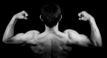 「玉せせり」とは！？九州三大祭りの一つ、筥崎宮で行われた「玉取祭（玉せせり）」が話題！