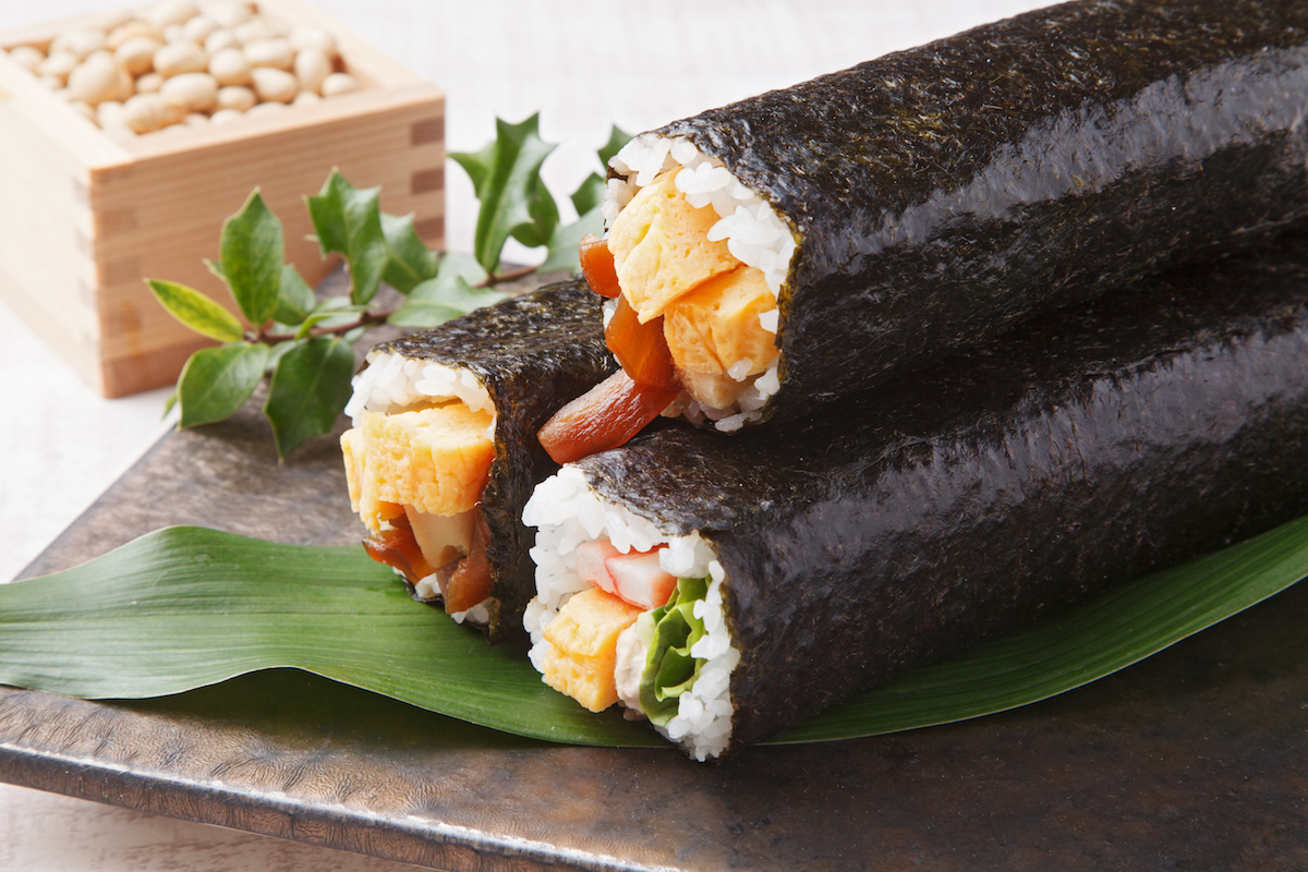 節分の地域別の風習をご紹介！こんにゃくを食べる？豆の種類も違う？掛け声も様々！？