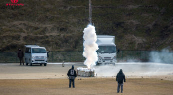 起源は江戸時代！福島県の岩瀬地区に残る貴重な文化、復興・開運・厄祓いの長旗花火。