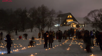 3,000本のキャンドルと花火が雪原に灯る。五色沼でも有名な観光名所！裏磐梯雪まつりをご紹介。