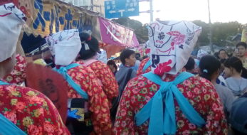 2023年は通常開催！「戸塚のお札まき」！〝和装美人〟が舞い散らす厄除け札をキャッチする祭！