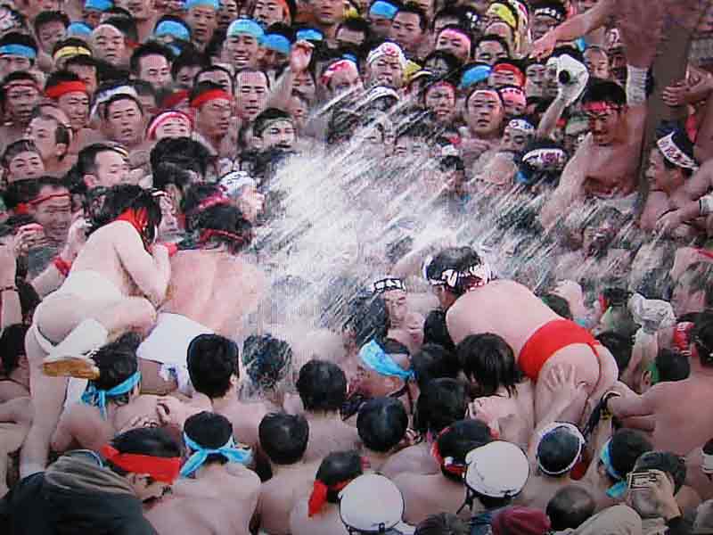 国府宮はだか祭り！神男に触れろ！裸の男たちによる天下の奇祭！【SNSまとめ】