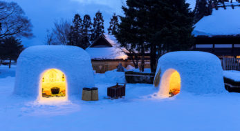 秋田県横手の雪まつり、かまくらの幻想的な世界へようこそ。気になるSNS投稿一挙大公開！