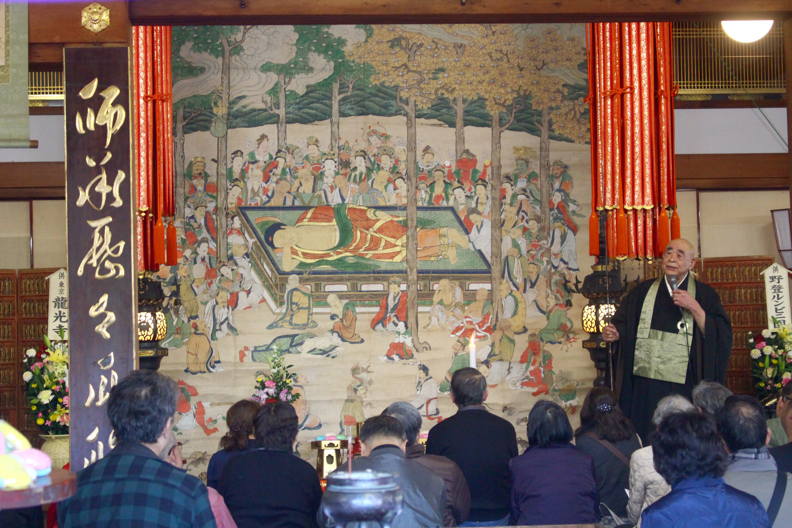 一年に一度、この時期にしか見れないありがたい図が登場！縁日もなかなかすごい！かんべの寝釈迦祭りレポート