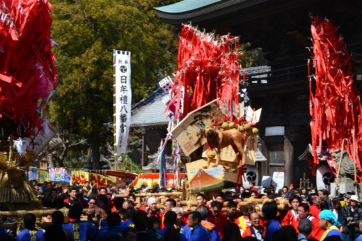 あの織田信長も参加したって本当？山車のけんかが見どころの奇祭「左義長まつり」をご紹介！