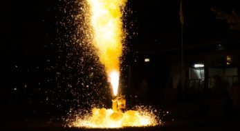 花火好きにオススメ◎愛知県豊川市「風まつり」迫力満点の花火は必見！2023年は4月8日・9日に開催！