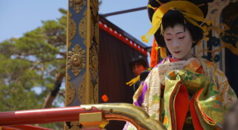 まるで動く美術館！2023年の「長浜曳山まつり」は13基の曳山が6年ぶりに勢ぞろい！