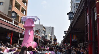 川崎「かなまら祭」2024！限定10名【お神輿お守り隊】募集中！例の「飴」も販売スタート