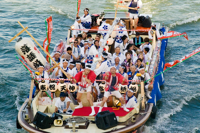 天神祭に行ったら見逃せない！「船渡御」と「奉納花火大会」をご紹介！
