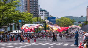 広島最大の市民祭り！ひろしまフラワーフェスティバルの見所やカープとの関わりを解説！