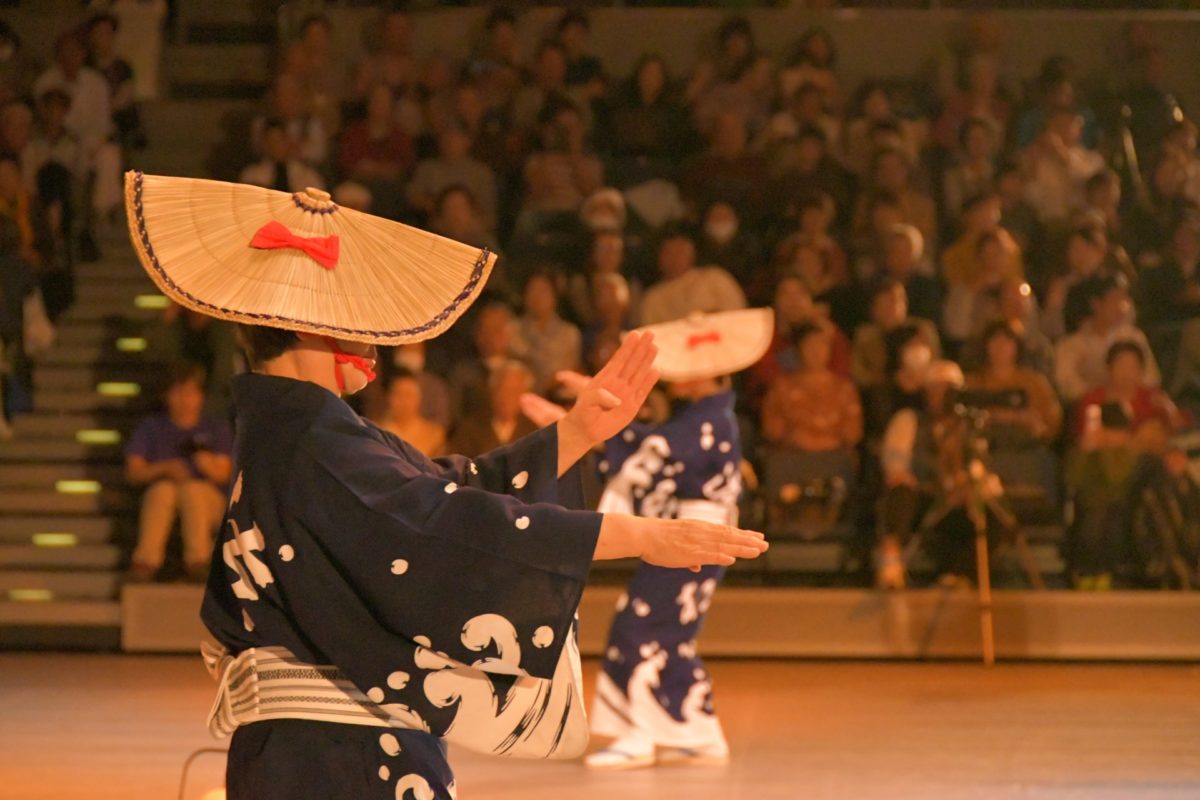 萬代橋でシンガロング！民謡に始まる「新潟まつり」2023年は4日から！見どころや祭りの起源を紹介！