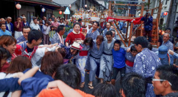 「新野の盆踊り」はアカペラしっとりミュージカル！さあさ、皆さましおれちゃだめよ〜♪