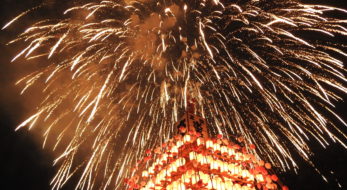 花火と舟山車がスゴい！埼玉の名勝で行われる「寄居玉淀水天宮祭」！2023年は8月5日！