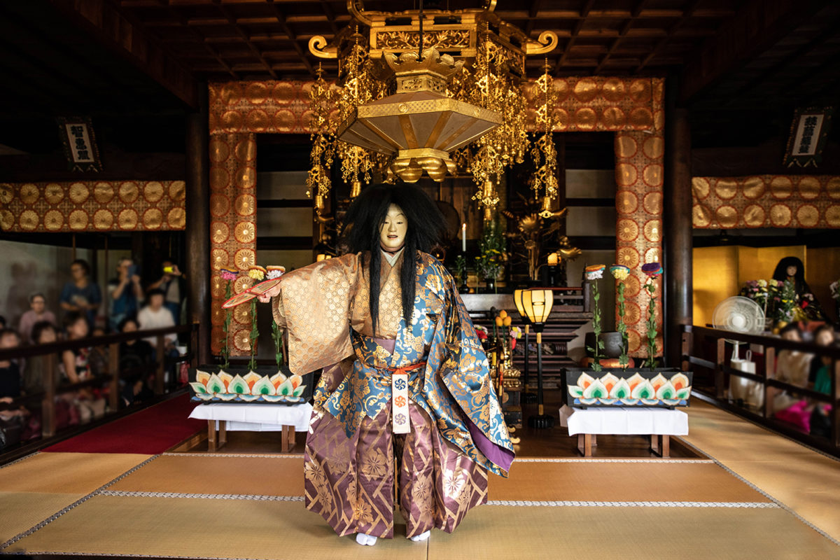 嵐山 法輪寺 重陽の節会で能「枕慈童」鑑賞