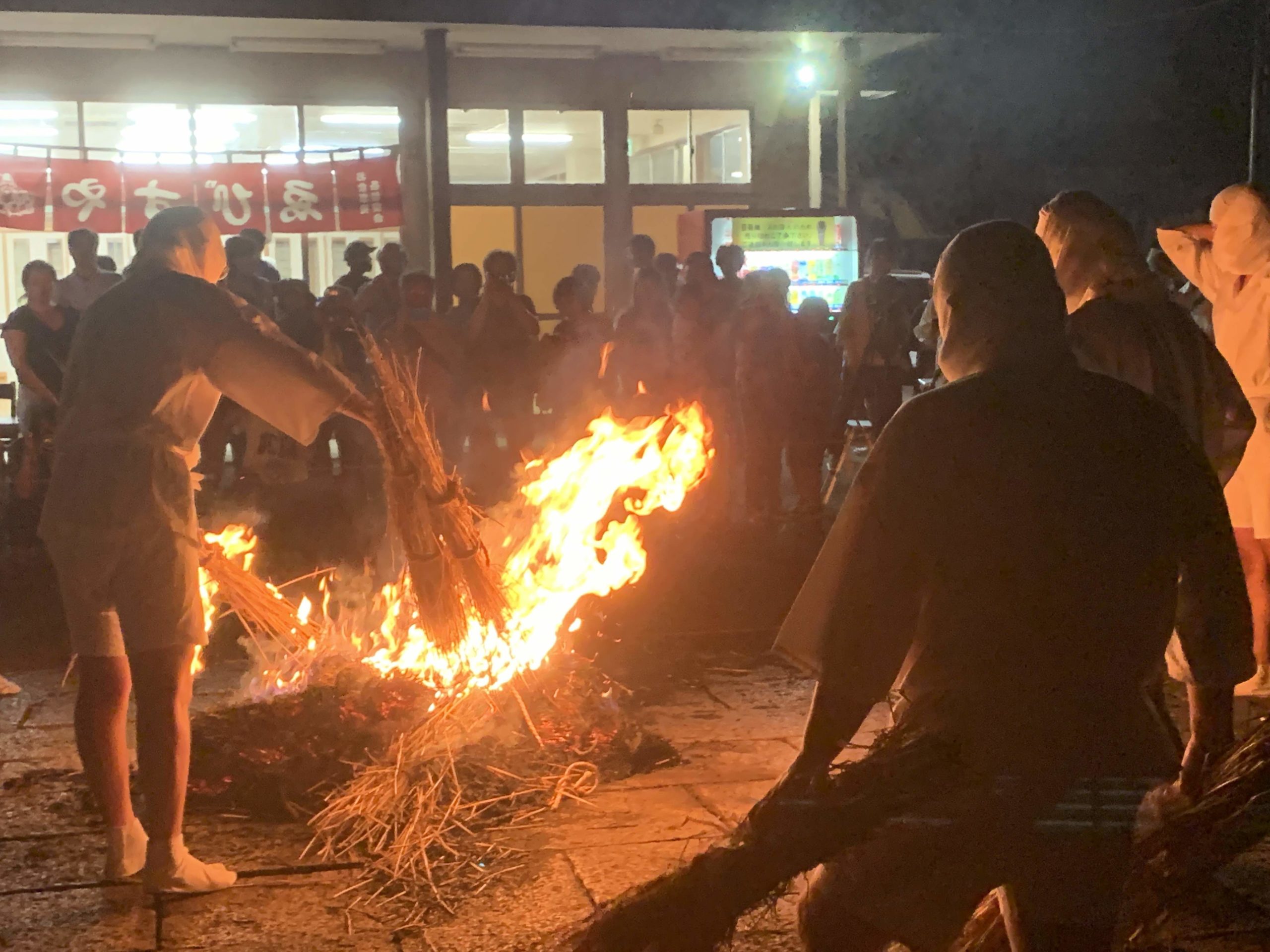 茨城県の火祭りはアツい！下妻「タバンカ祭」は炎を畳と鍋でタバンカする祭り…ってどういうこと！？