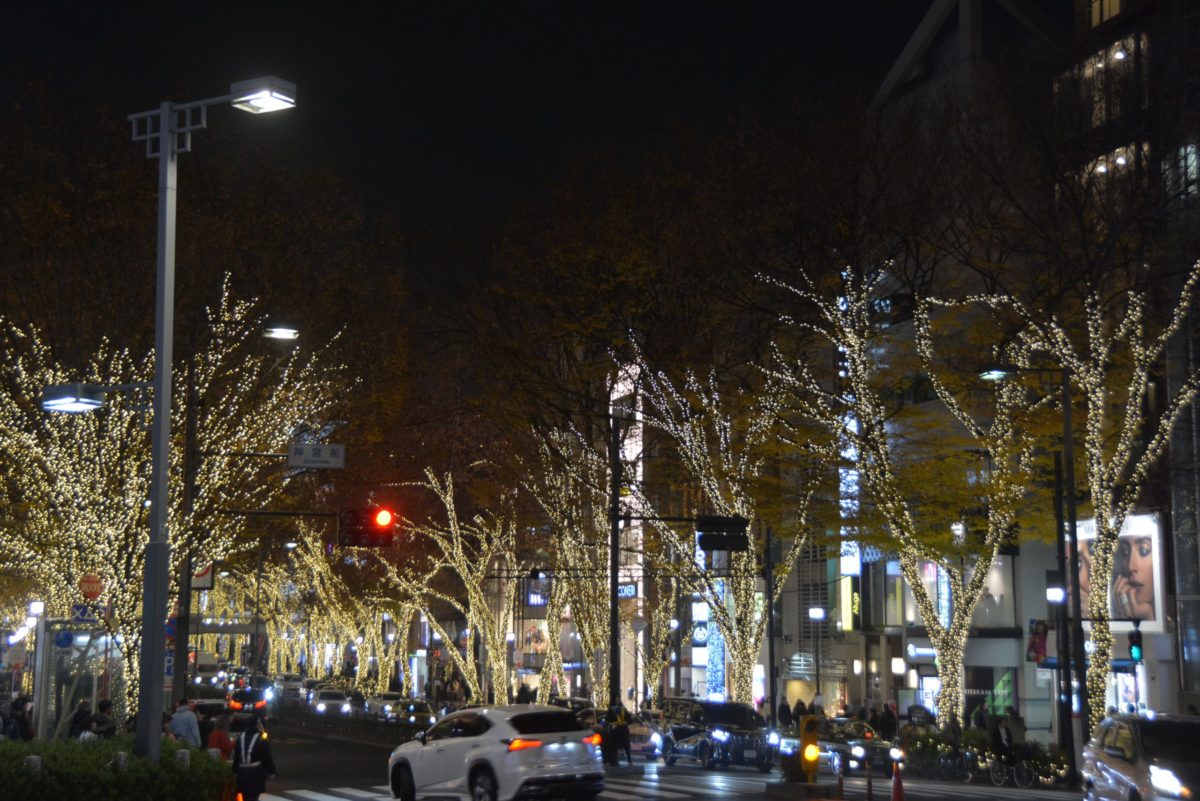 「表参道マジックイルミネーション」約1.1キロのケヤキ並木に降り注ぐシャンパンゴールドの優しく温かな光