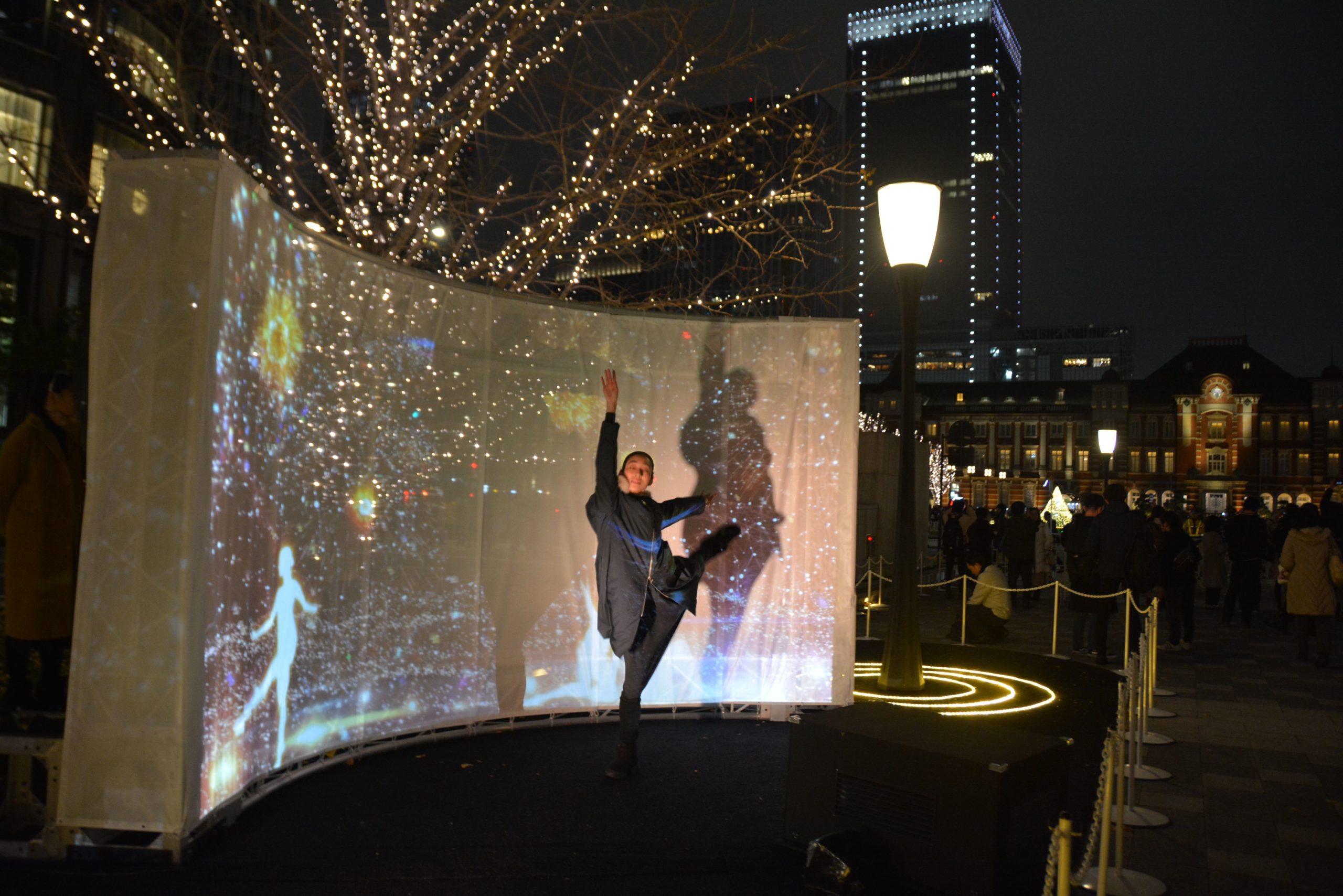 「東京ミチテラス」日本をリードする丸の内で、未知なる未来を明るく照らすクリスマス・イルミネーション