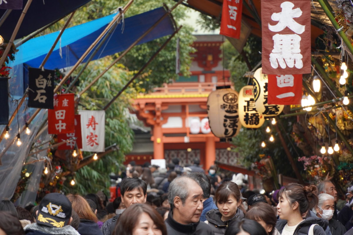 大宮氷川神社酉の市（大湯祭）充実の屋台グルメと熊手！＜開催速報＞