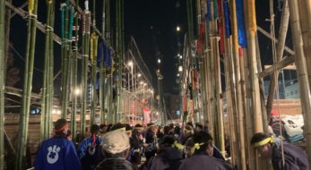 古河の提灯竿もみ祭りさん、ガチの空中戦に思わず「ゴムゴムの～～」と叫びたくなってしまう！