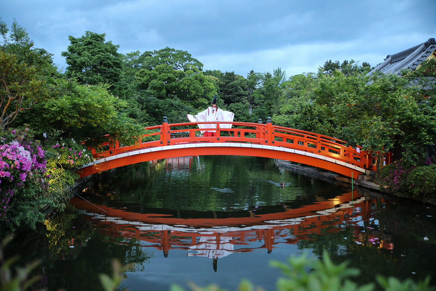 「神泉苑祭」静御前が降臨 白拍子の舞｜観光経済新聞