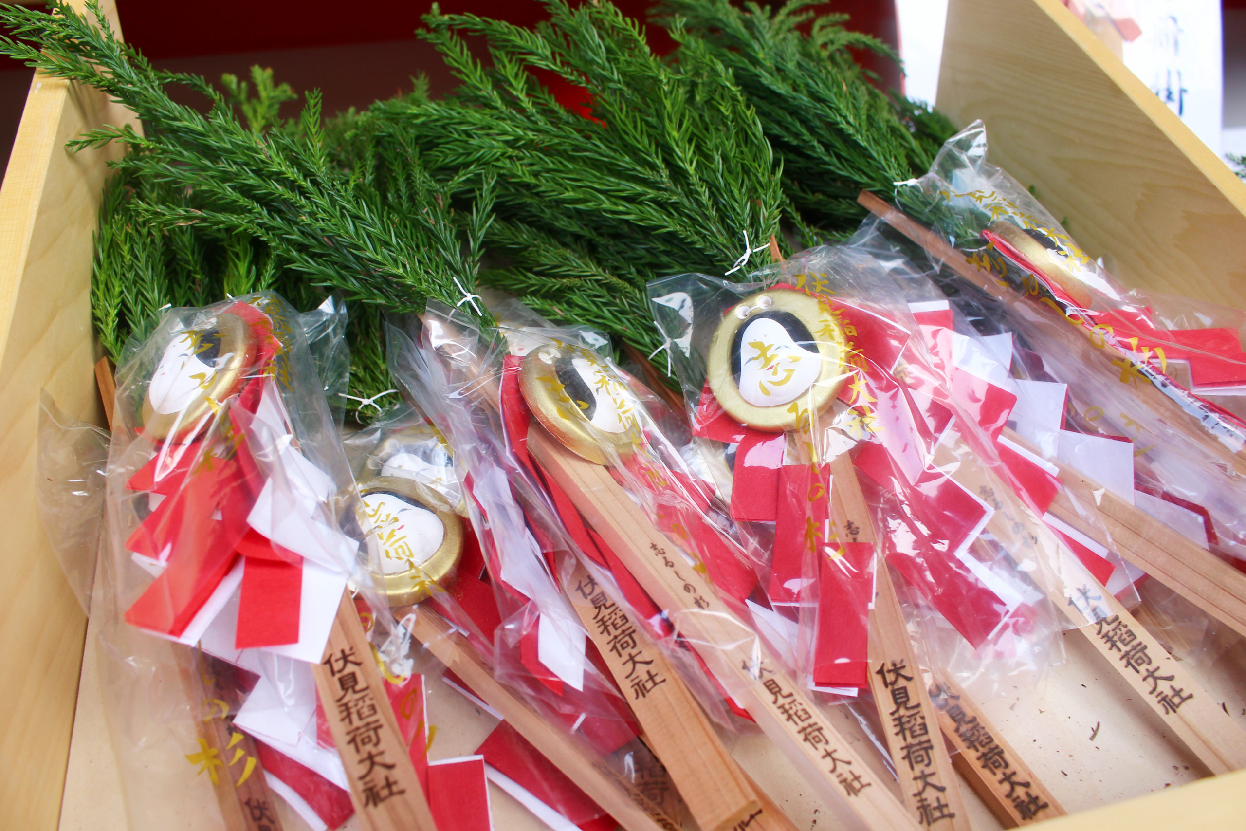 伏見稲荷大社 初午大祭へ福参りに行こう！しるしの杉、達成のかぎと呼ばれるパワーアイテムが有名！？