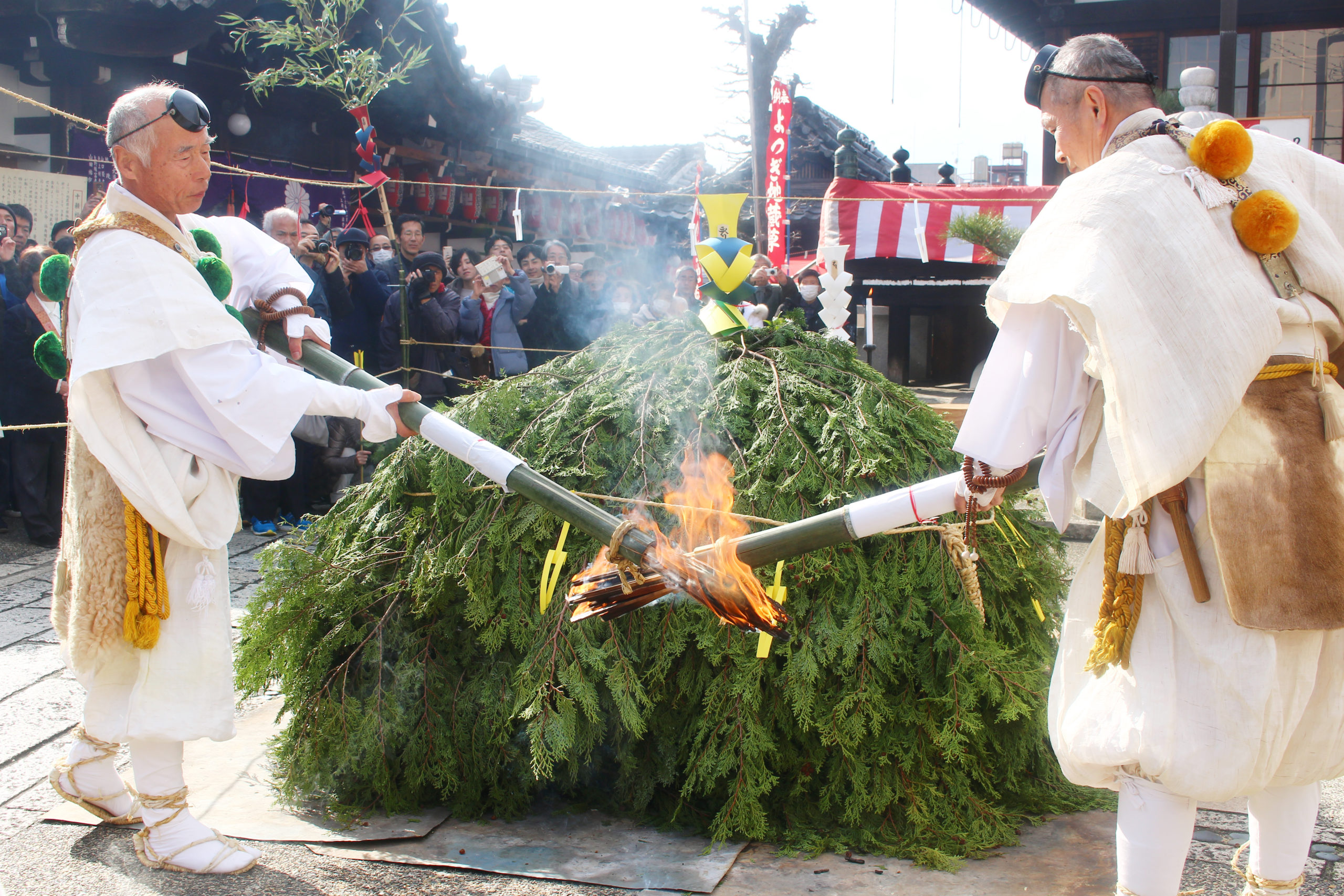 世継地蔵尊大祭は2月の京都を代表する火祭り！一億劫日功徳日のご利益とお接待とは？