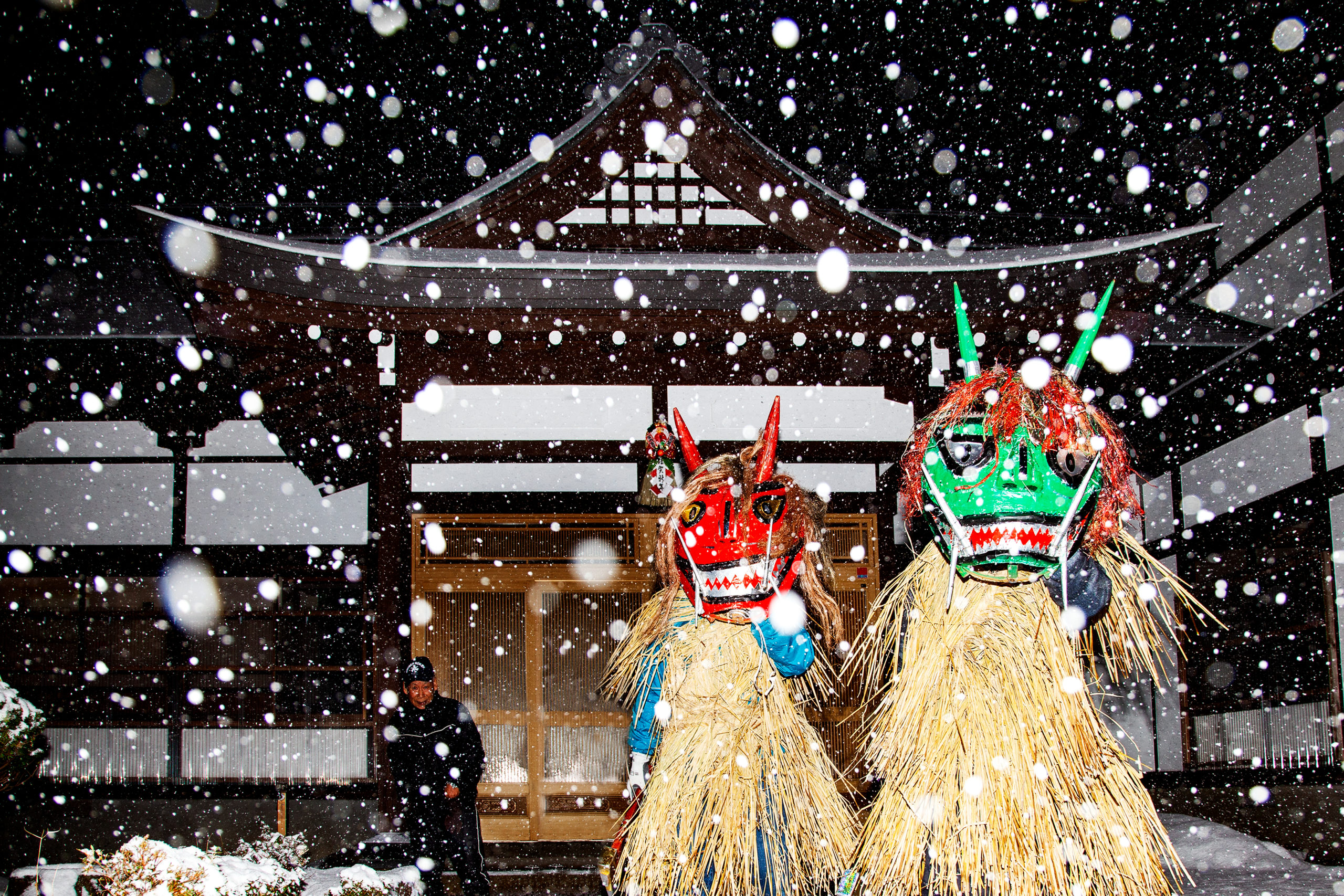 秋田県「男鹿のナマハゲ」に密着！ユネスコ無形文化遺産に登録された「来訪神」が大晦日のナモミはぎ！