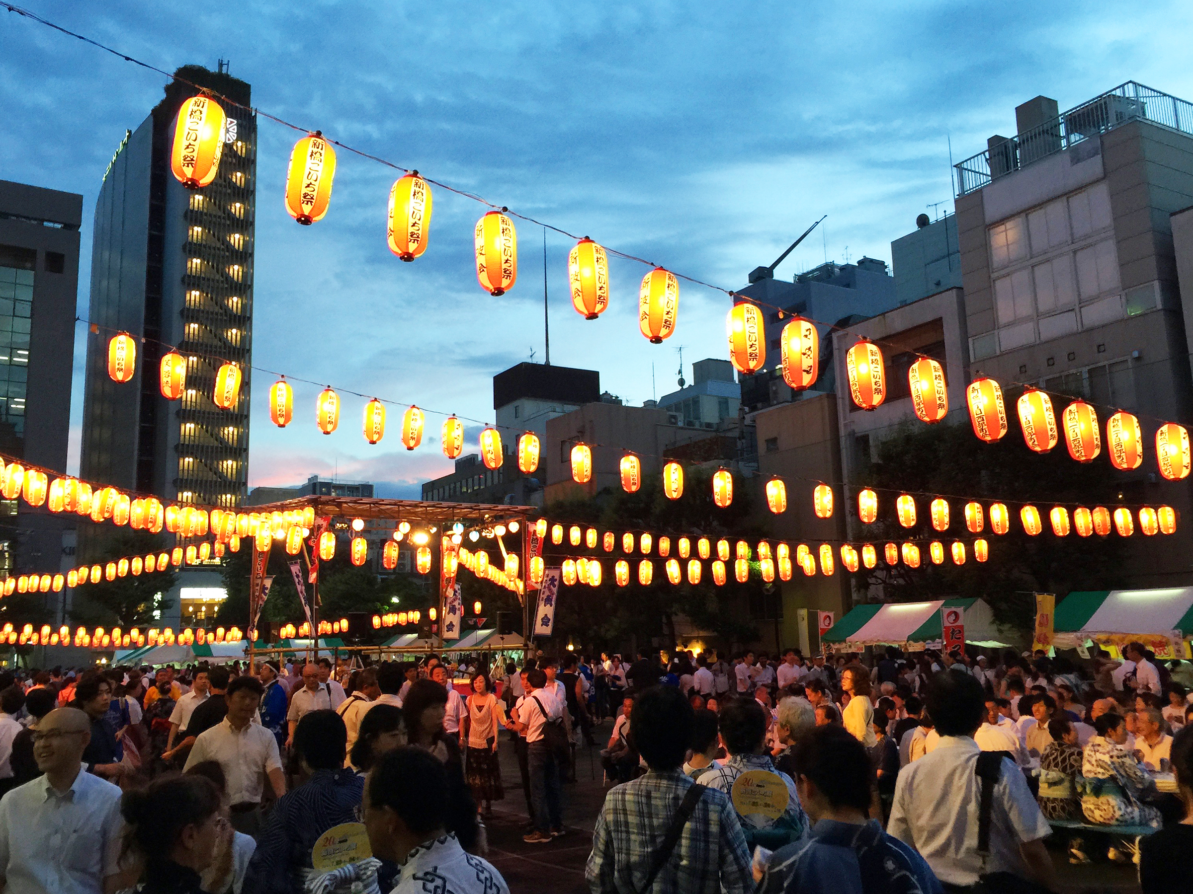 4年ぶり開催！2023年「新橋こいち祭」は駅前スーツでお祭り！縁日！盆踊り！