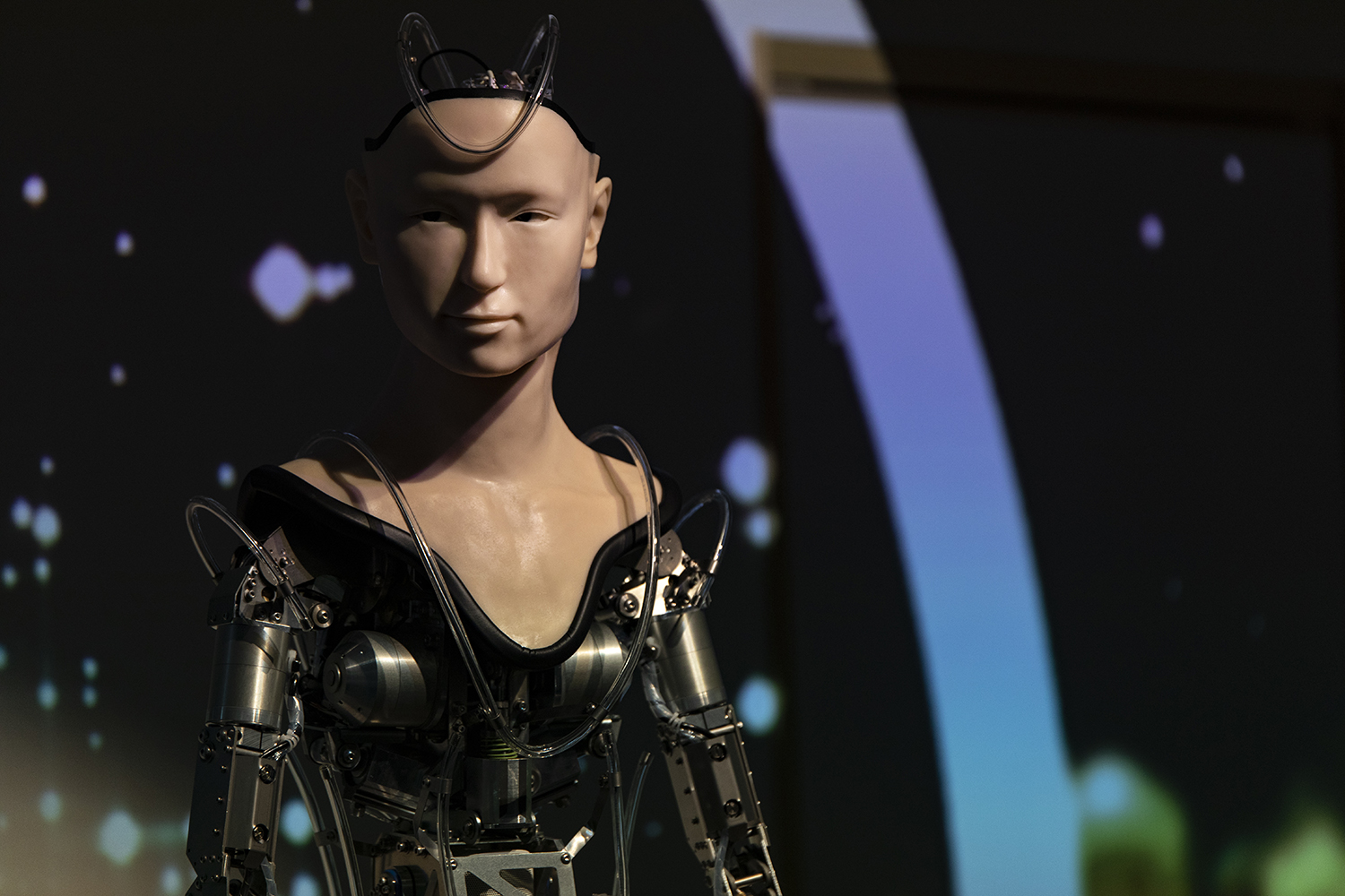 京都・高台寺の「アンドロイド観音」とは？オンライン御朱印も