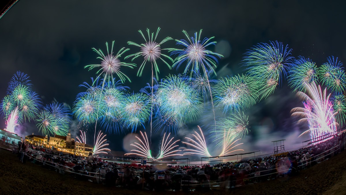 花火で人々を元気に！コロナが終息したら行ってみたい九州の花火大会