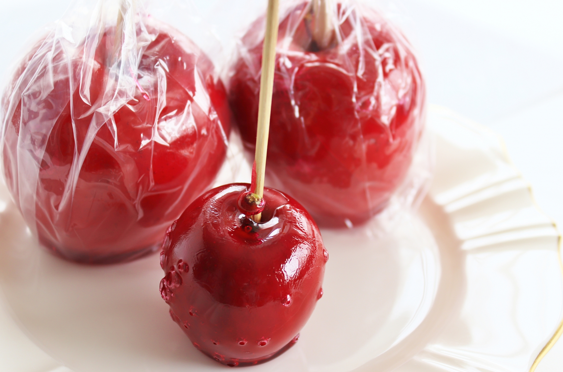 りんご飴の上手な作り方や美味しい食べ方は？専門店もあわせて紹介！