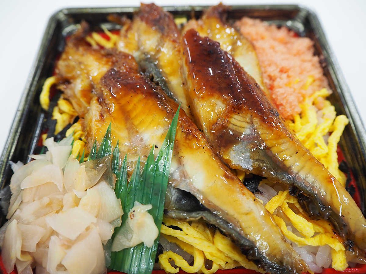 スシローのうなぎはザ・寿司屋のうなぎ！「うなちらし」を食べてみた！