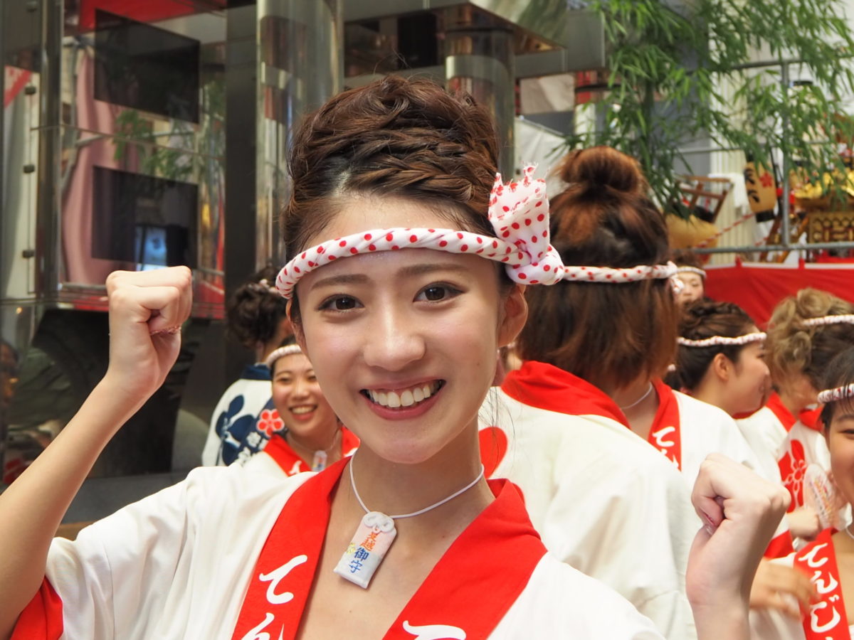 担ぎ手が美人だらけのお神輿があるって本当？ギャルみこしをご紹介！