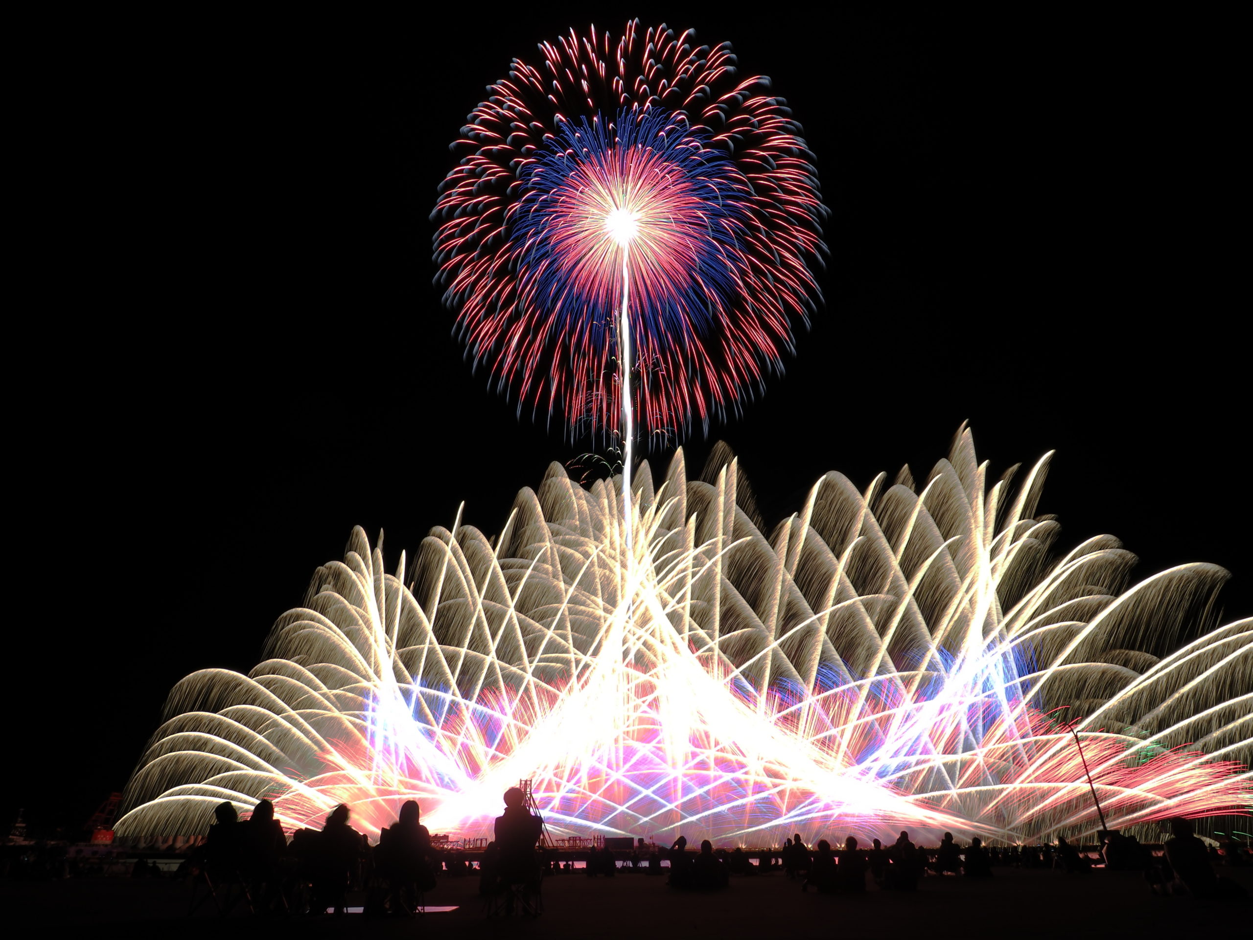 バスケのまち能代から能代港サプライズ花火をお届け！