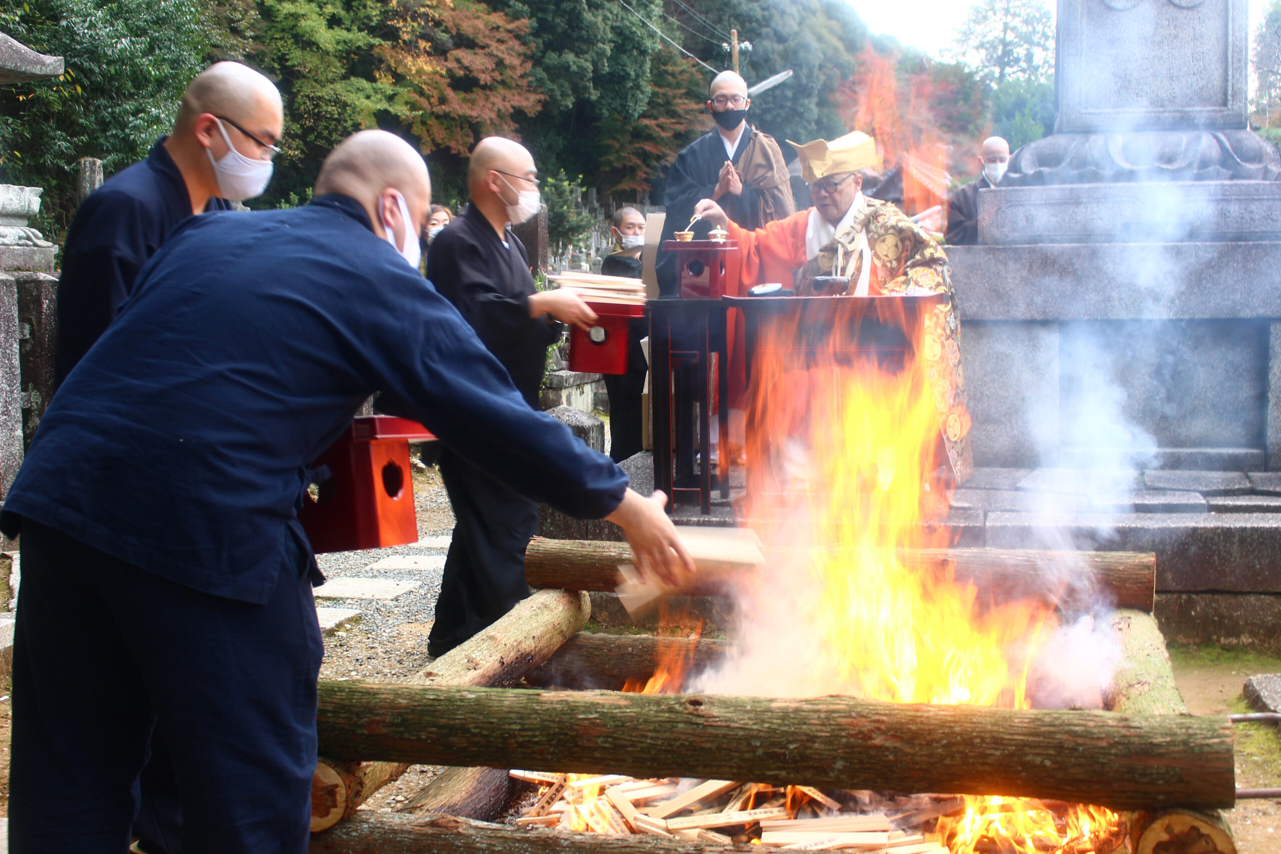 濡髪大明神大祭、京都・知恩院から現地速報レポート！幸せを祈る火祭り