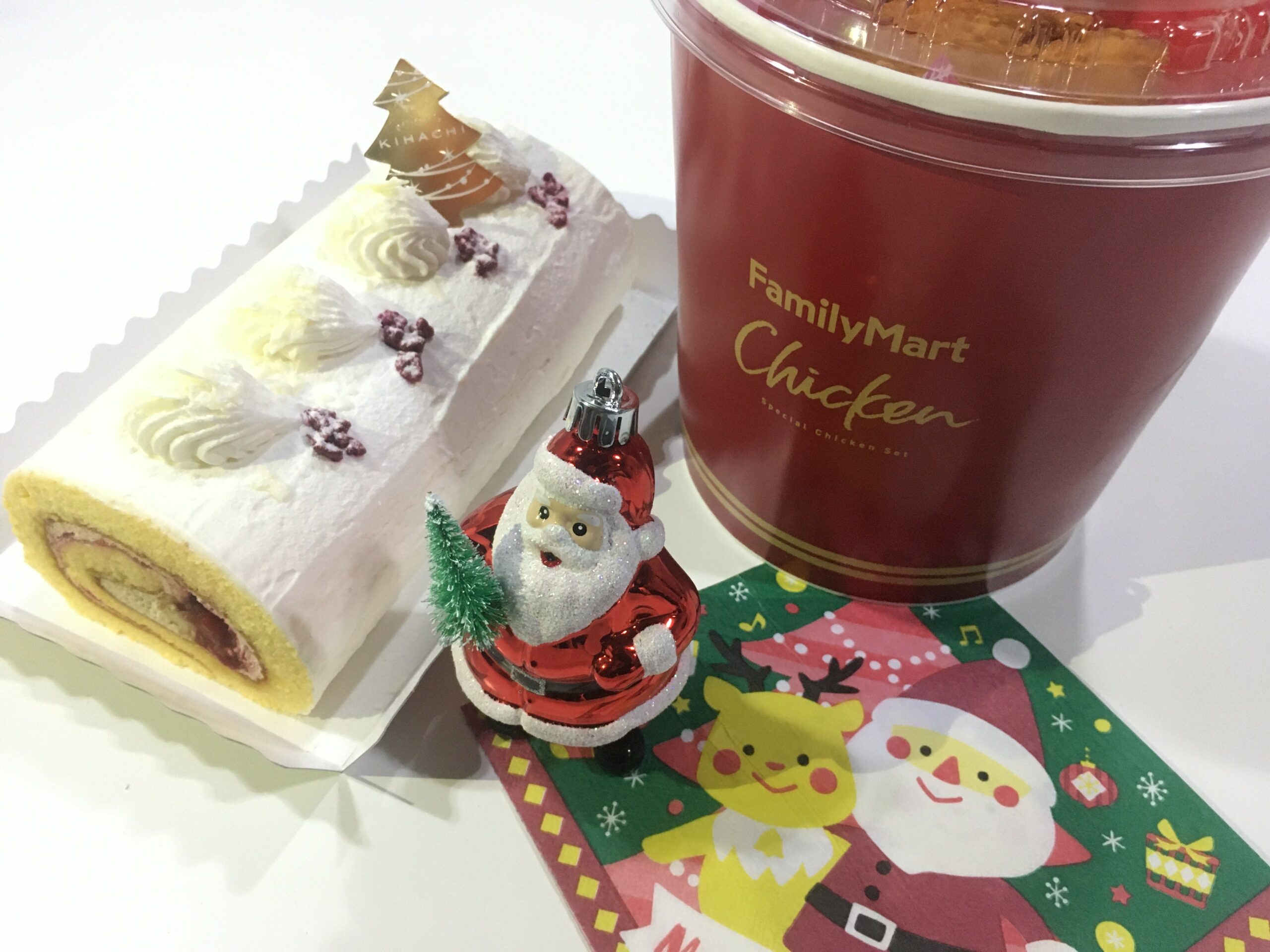 ファミリーマートのクリスマスは、種類が多すぎて迷っちゃう？チキンのセール情報も！