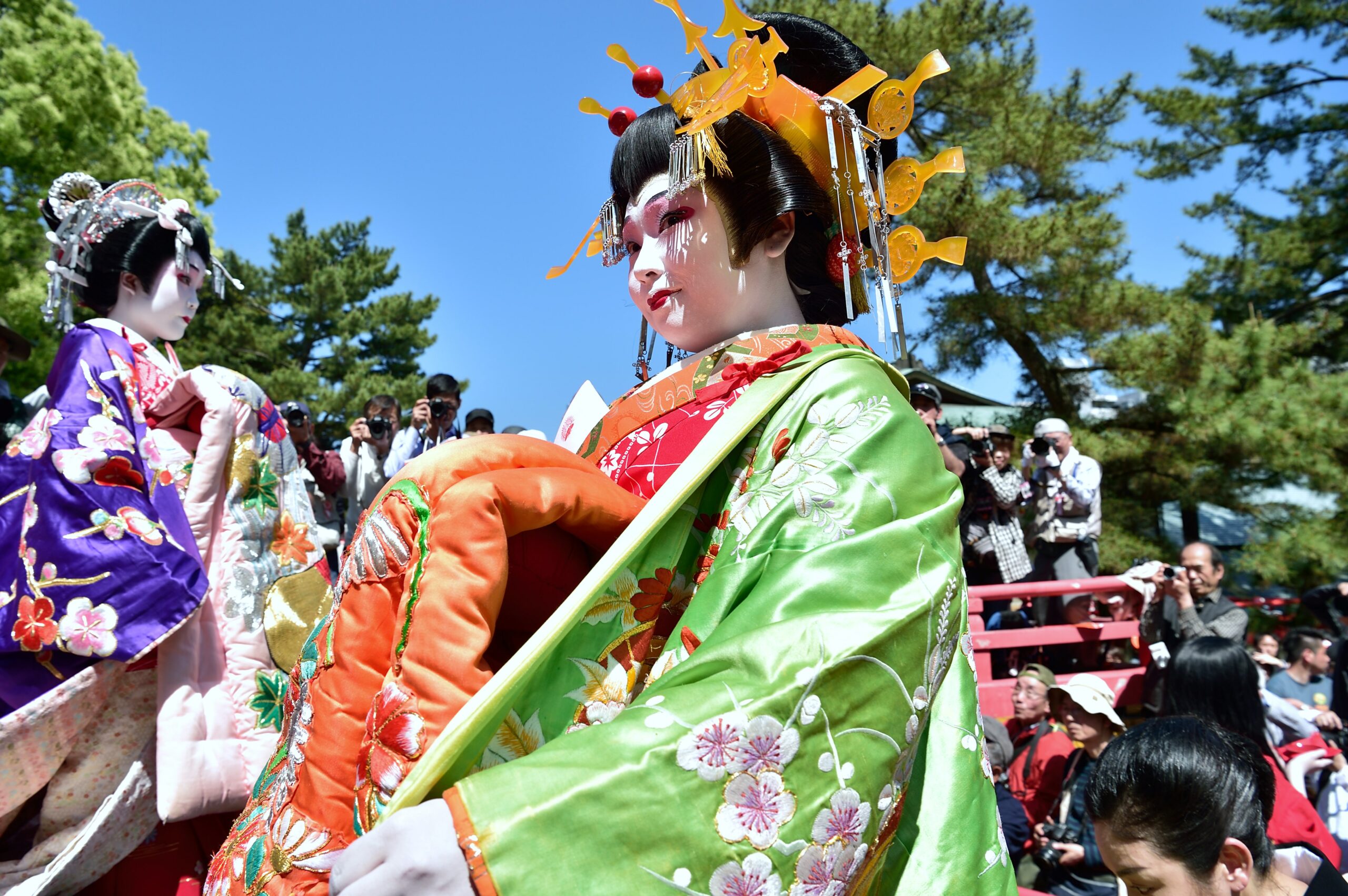 「しものせき海峡まつり・先帝祭」上臈道中は満腹の敬意｜観光経済新聞