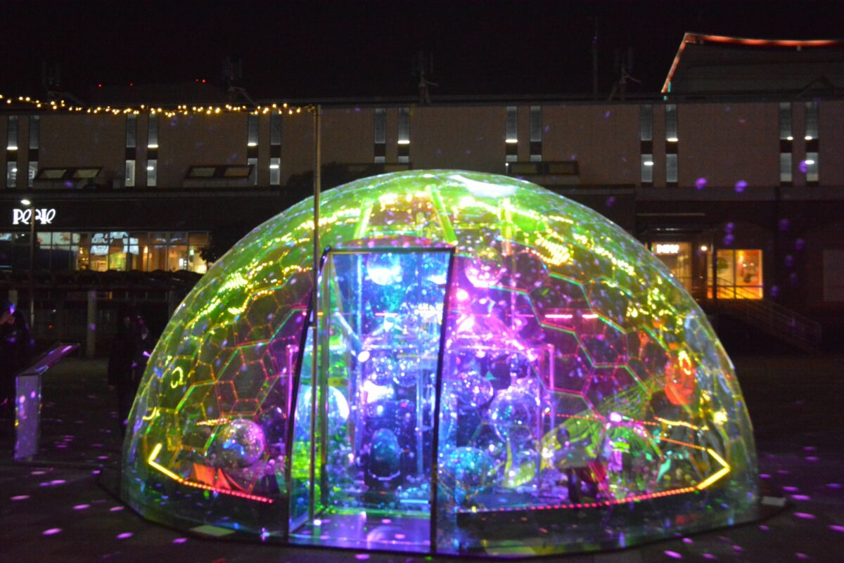 【マクハリイルミ】希望や力強さを放射する海浜幕張駅のブリリアンドーム