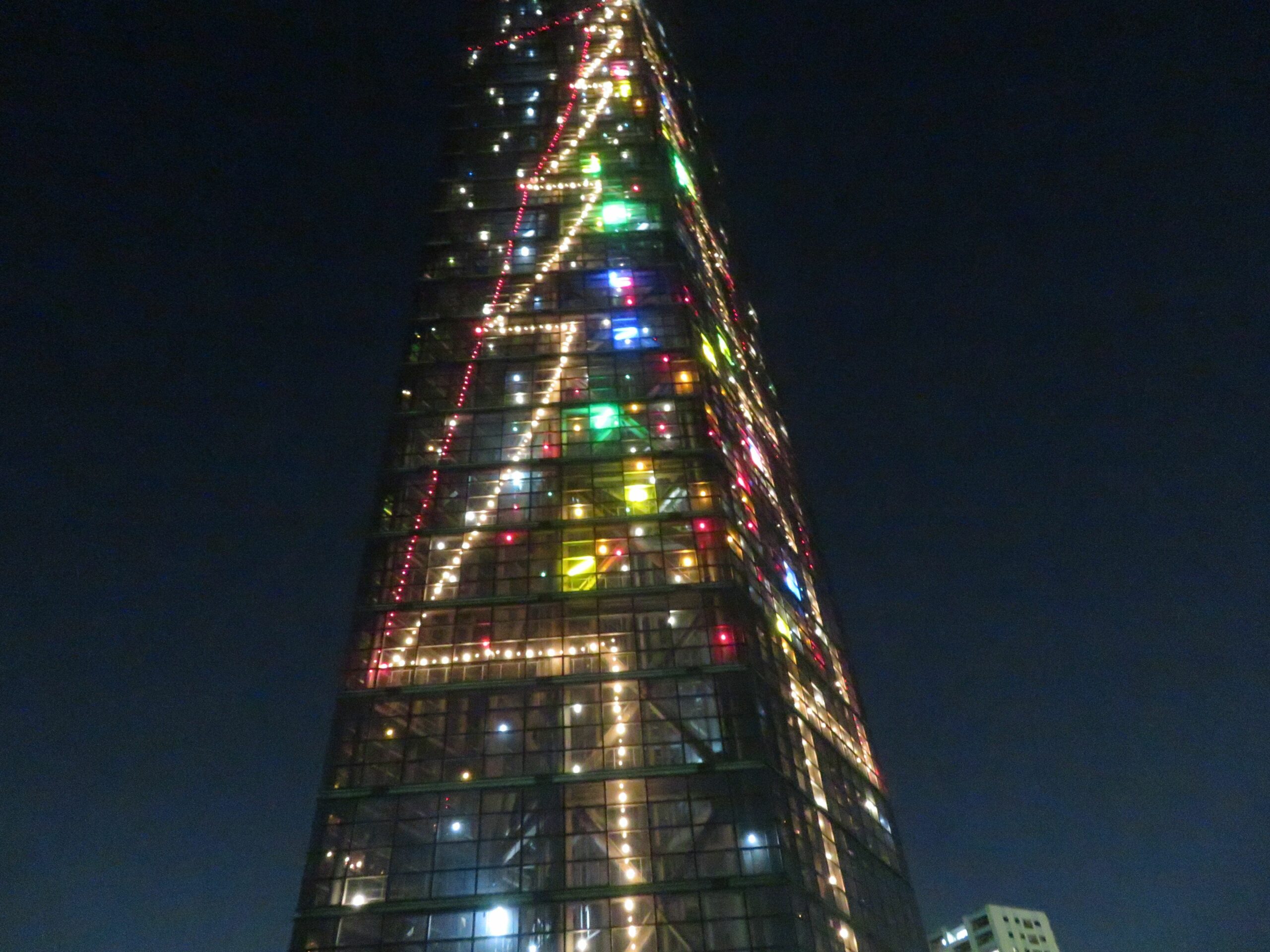 【千葉ポートタワー・クリスマスファンタジー】ギネスに掲載されるツリー