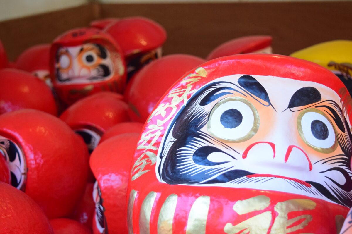 だるまとは？歴史や意味、全国のだるまに関わるお祭りを紹介！