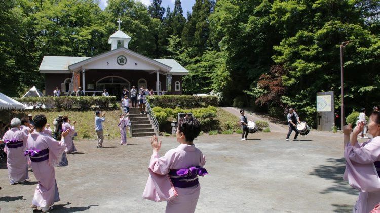 「キリスト祭」キリストの墓前で慰霊祭｜観光経済新聞