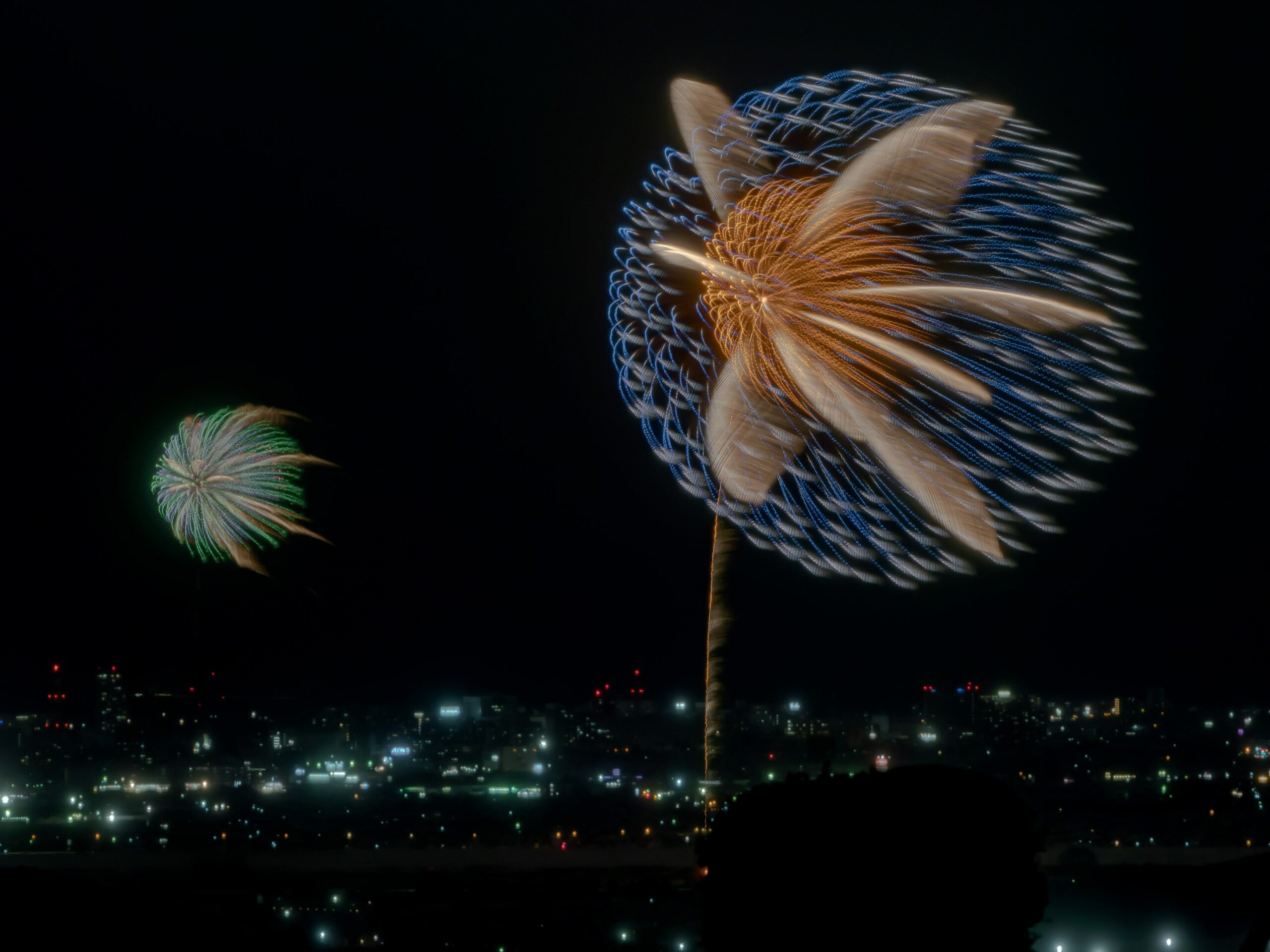 【速報】除夜の花火で1年の煩悩を打ち消せ！コロナ退散！希望の光プロジェクト