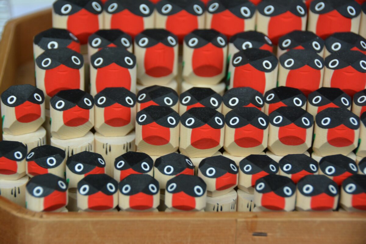 【亀戸天神社うそ替え神事】幸運招く鳥ウソの木彫り像を交換し祈る新年の吉