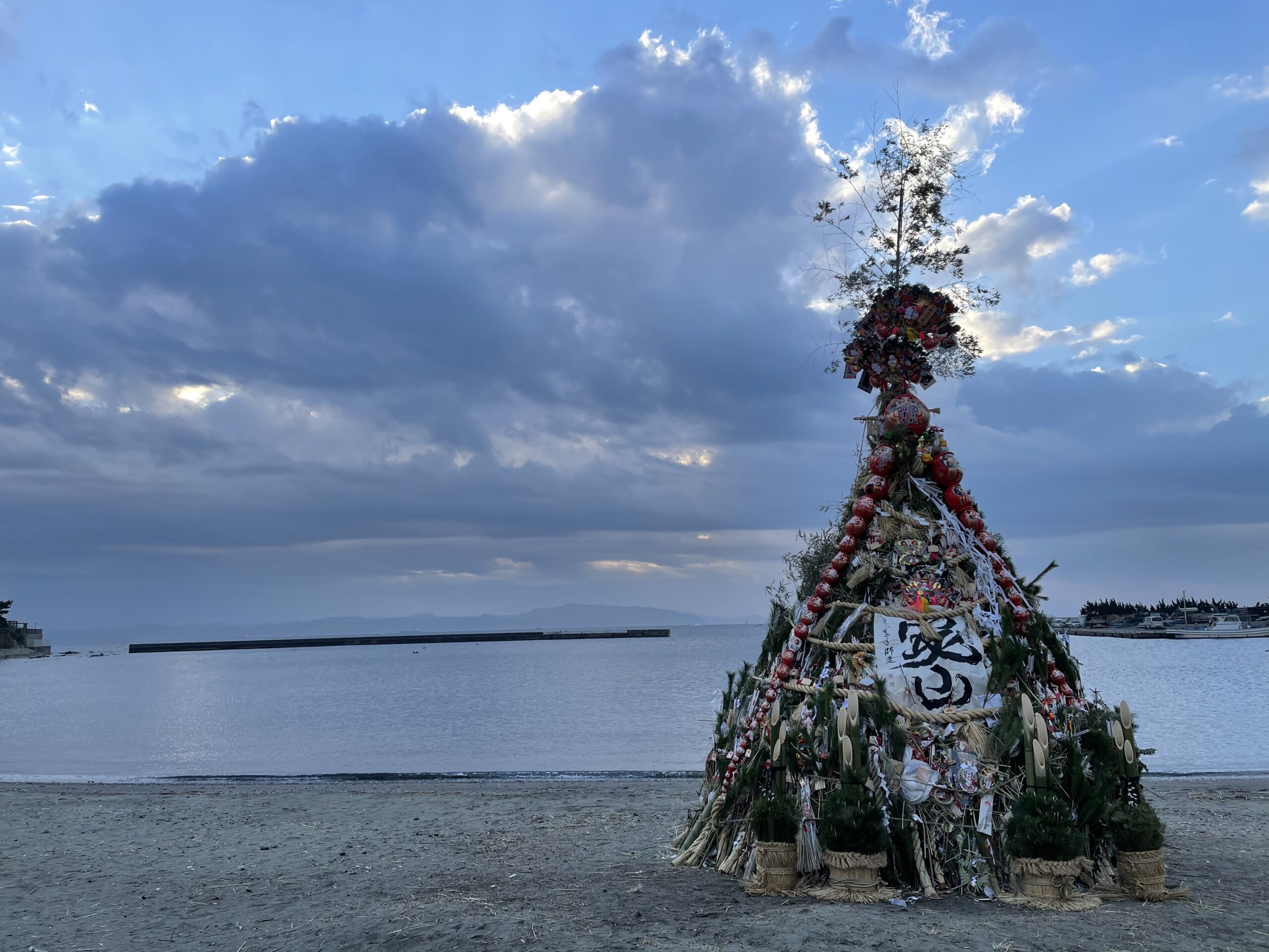 横須賀市鴨居のさいと(どんど焼き)！組立から密着してみました！