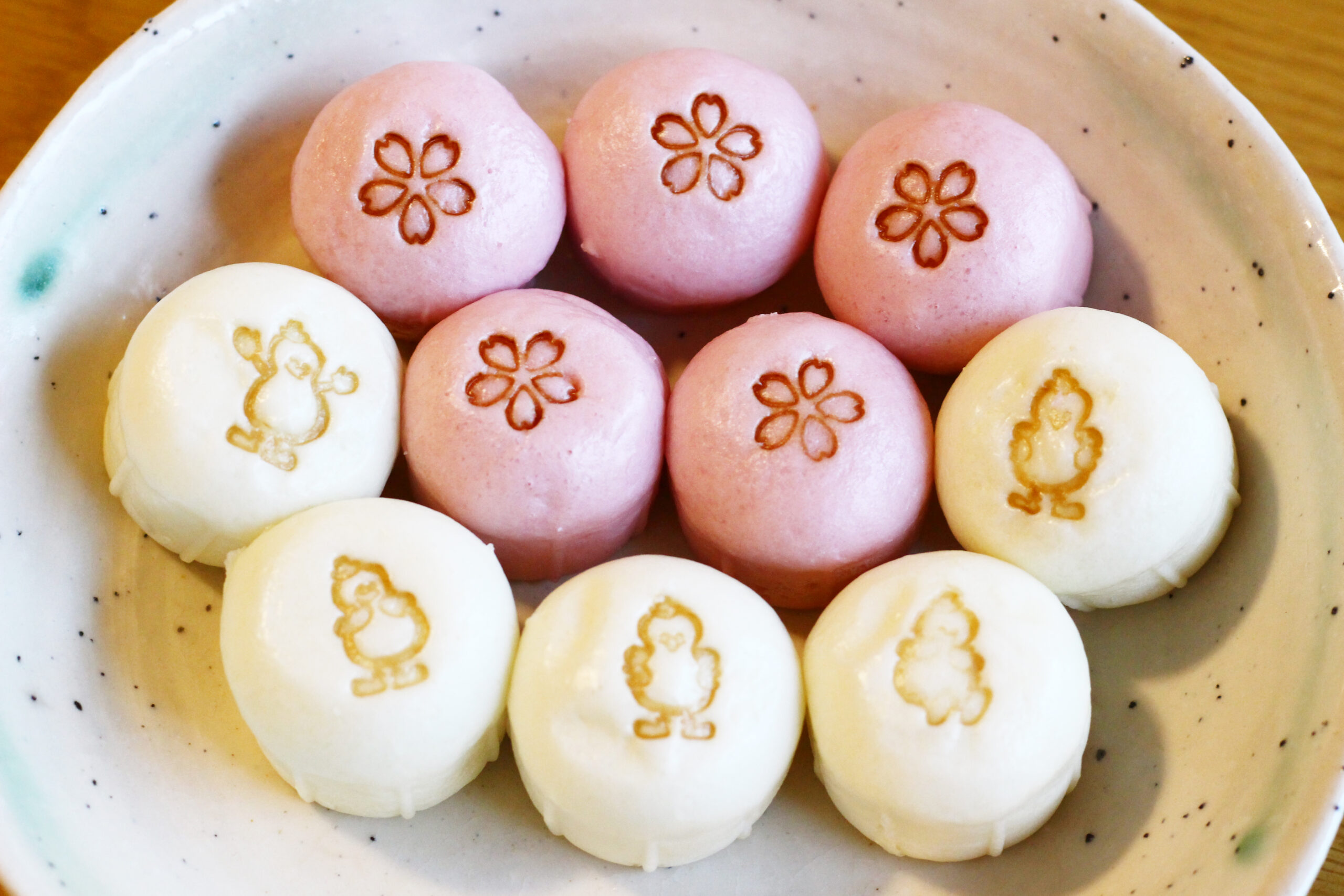 崎陽軒がお花見シーズン限定のシウマイまん＆さくらまんを発売！