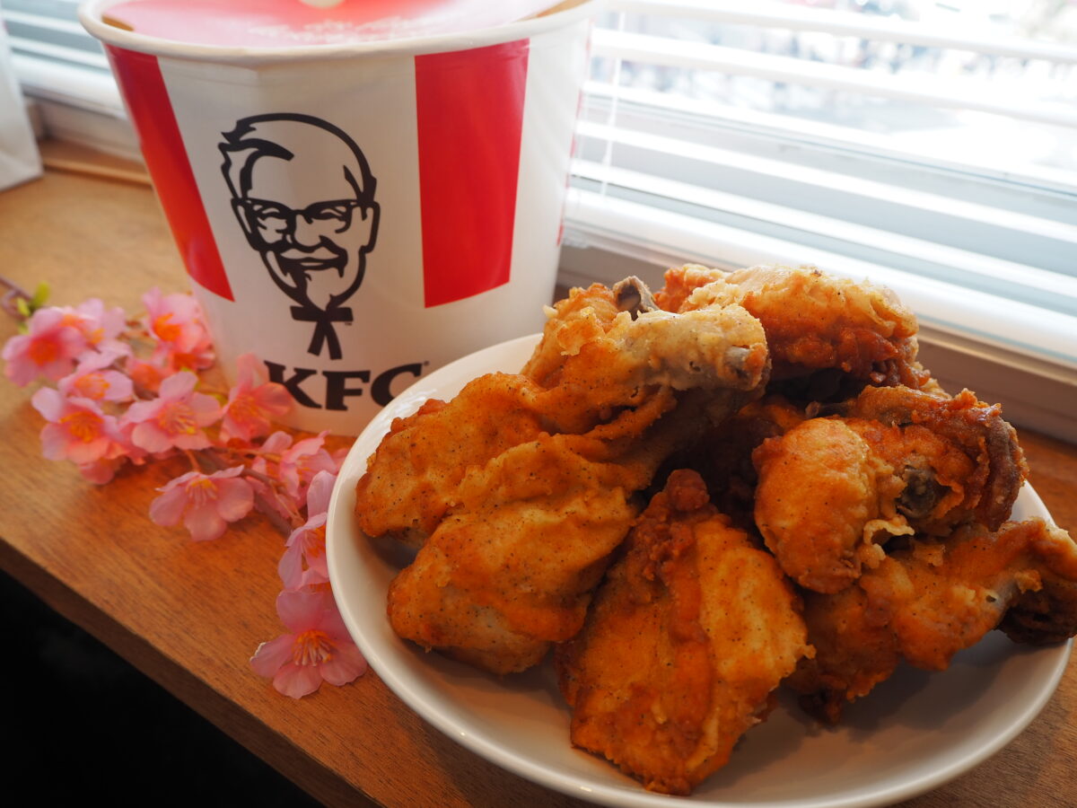 ケンタッキーのひなまつりバーレル！部位別に食べ比べ実食レポ！